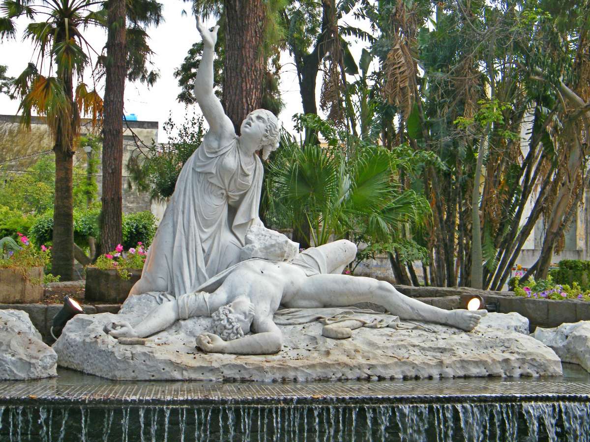 Statua di Aci e Galatea