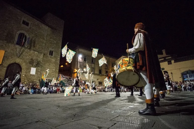 Gara di Musici e Sbandieratori Castiglion Fiorentino