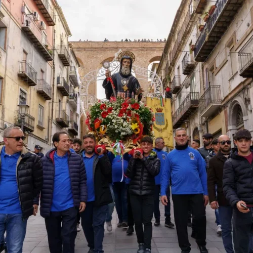 San Francesco di Paola in processione a Corigliano 25 11zon