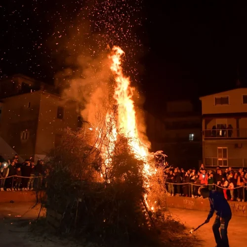 fuoco di San Giuseppe a Schiavonea 8 11zon